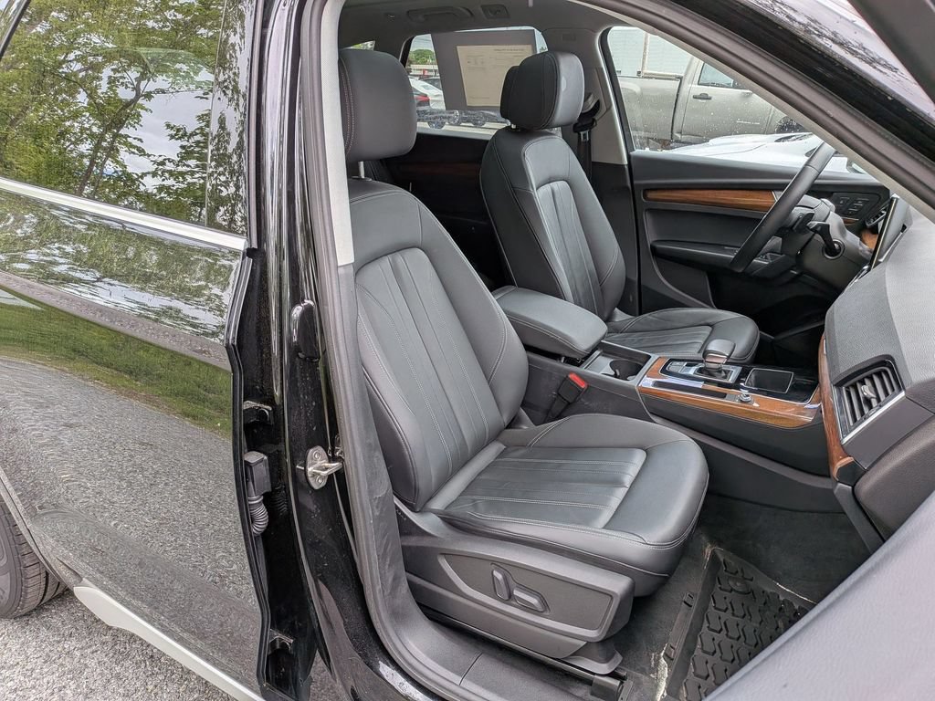 Certified 2023 Audi Q5 2.0T Premium w/ Convenience Package AWD/4WD image 24