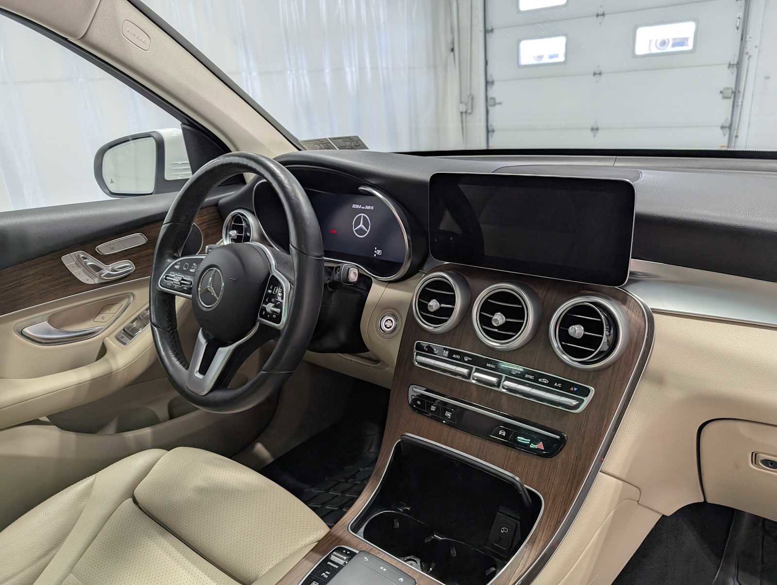 Certified 2021 Mercedes-Benz GLC 300 4MATIC image 40