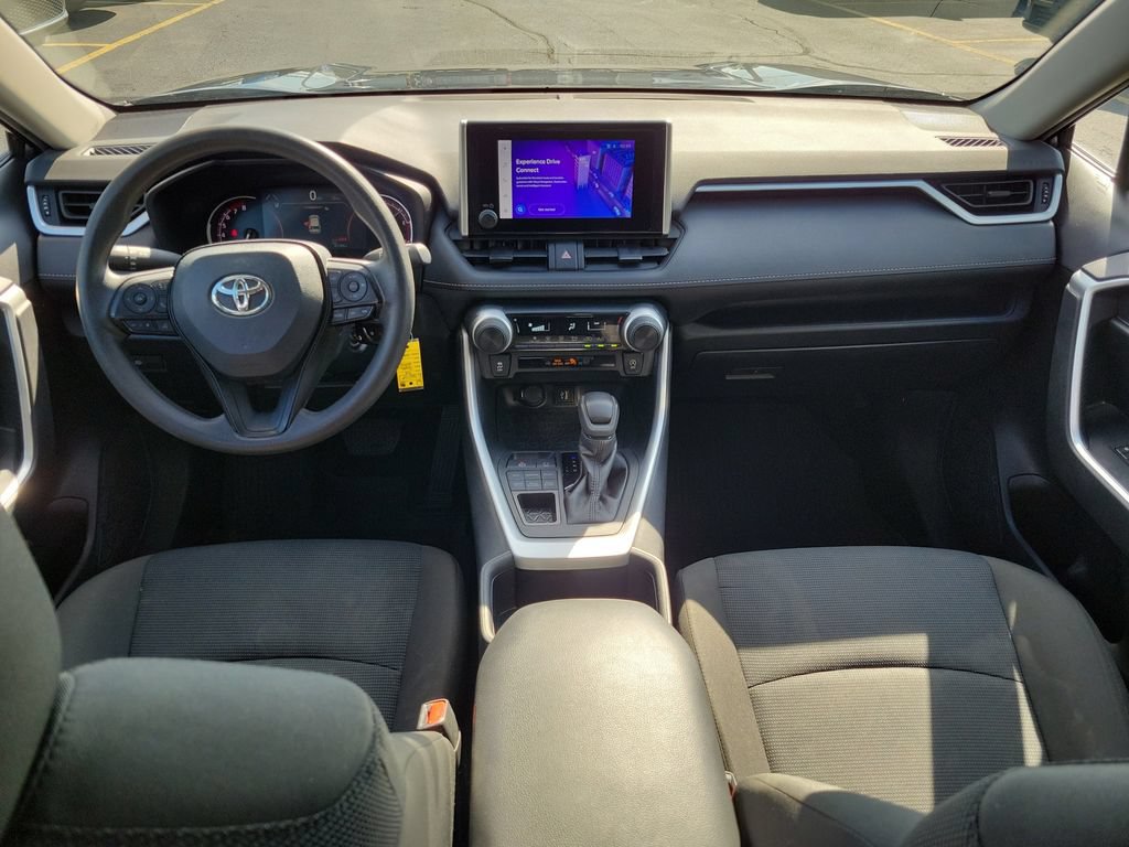 Used 2024 Toyota RAV4 LE AWD/4WD image 13