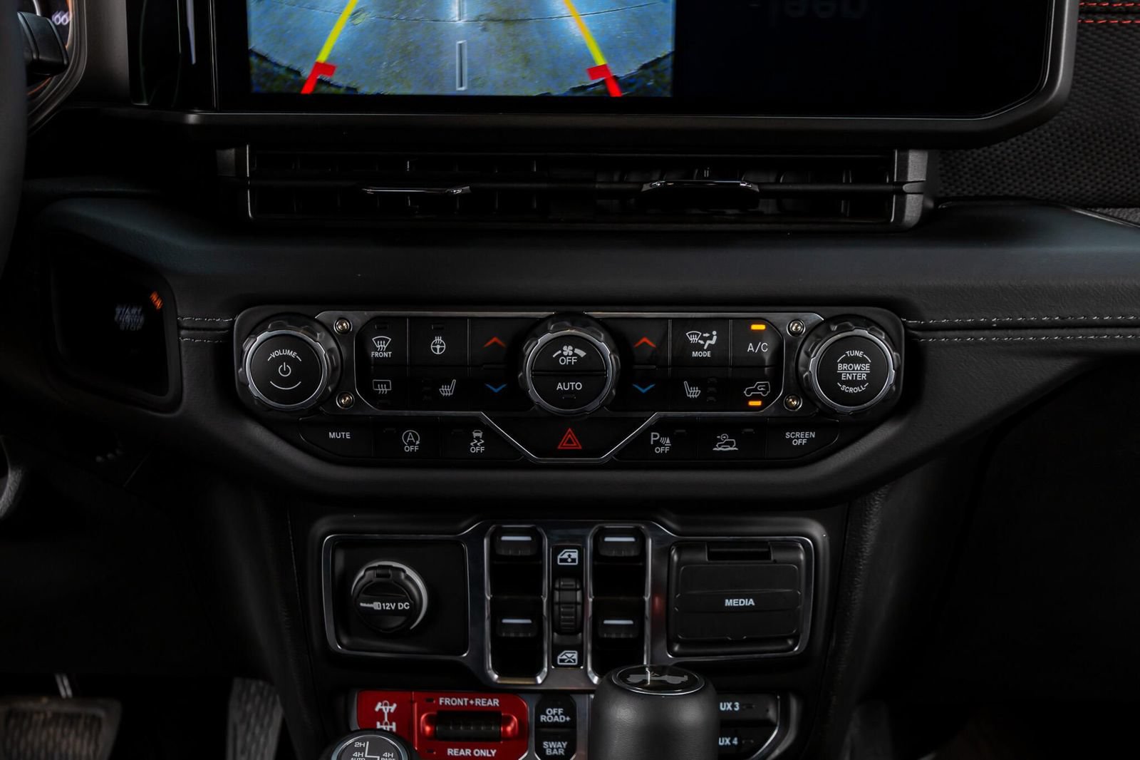 Used 2025 Jeep Wrangler Unlimited Rubicon AWD/4WD image 26