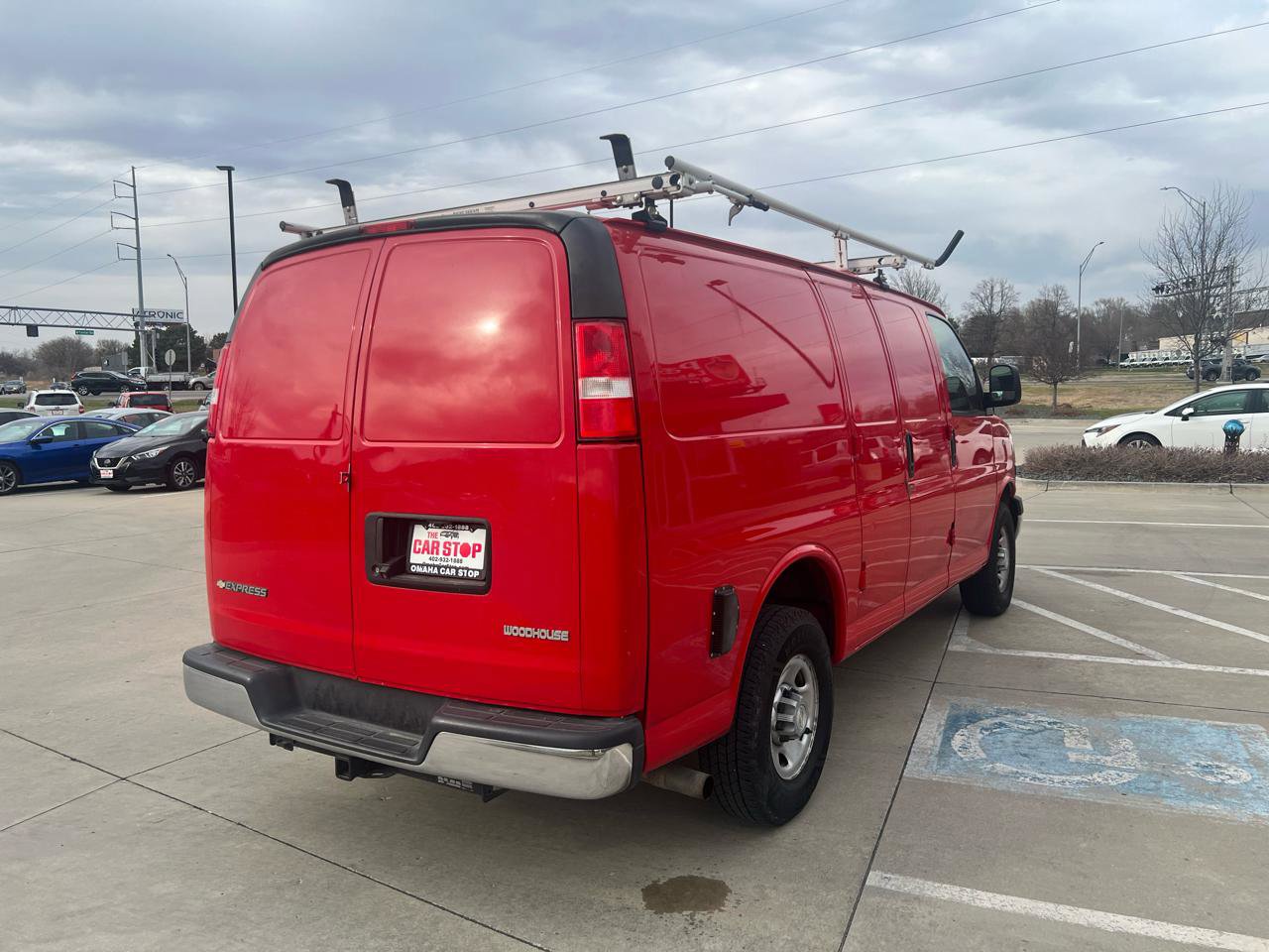 Used 2020 Chevrolet Express 3500 w/ Driver Convenience Package RWD image 6