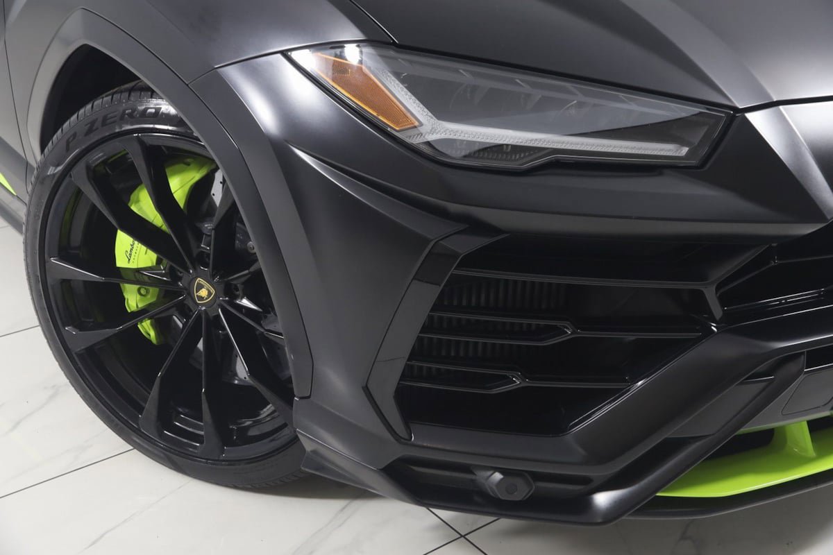 Used 2022 Lamborghini Urus AWD/4WD image 26
