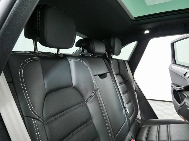 Certified 2023 Porsche Macan Turbo AWD/4WD image 24