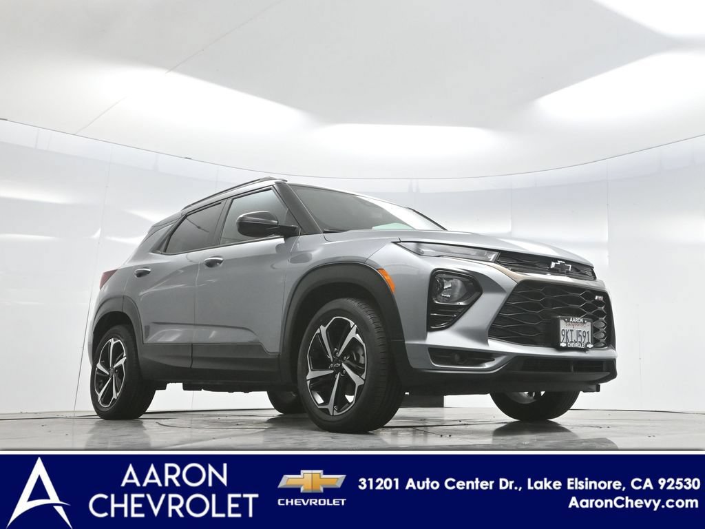 Used 2023 Chevrolet TrailBlazer RS w/ Convenience Package FWD image 2