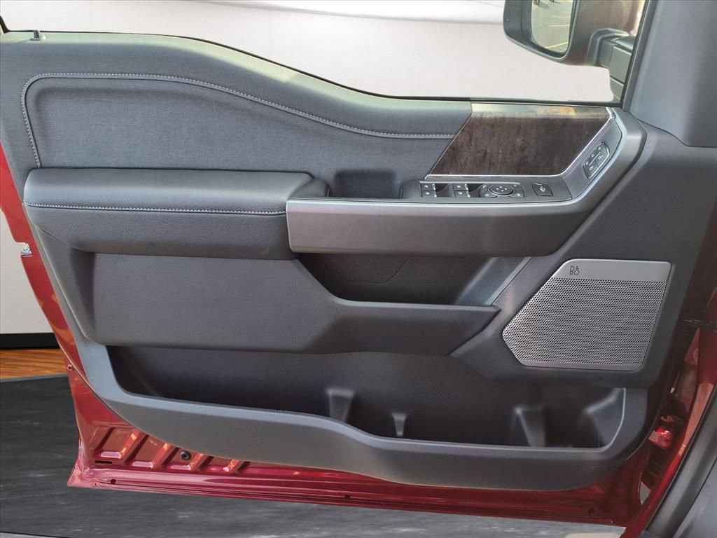 New 2026 Ford F250 Lariat w/ Black Appearance Package image 15