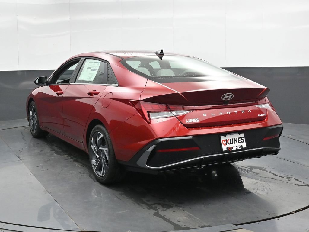 New 2025 Hyundai Elantra Limited image 10