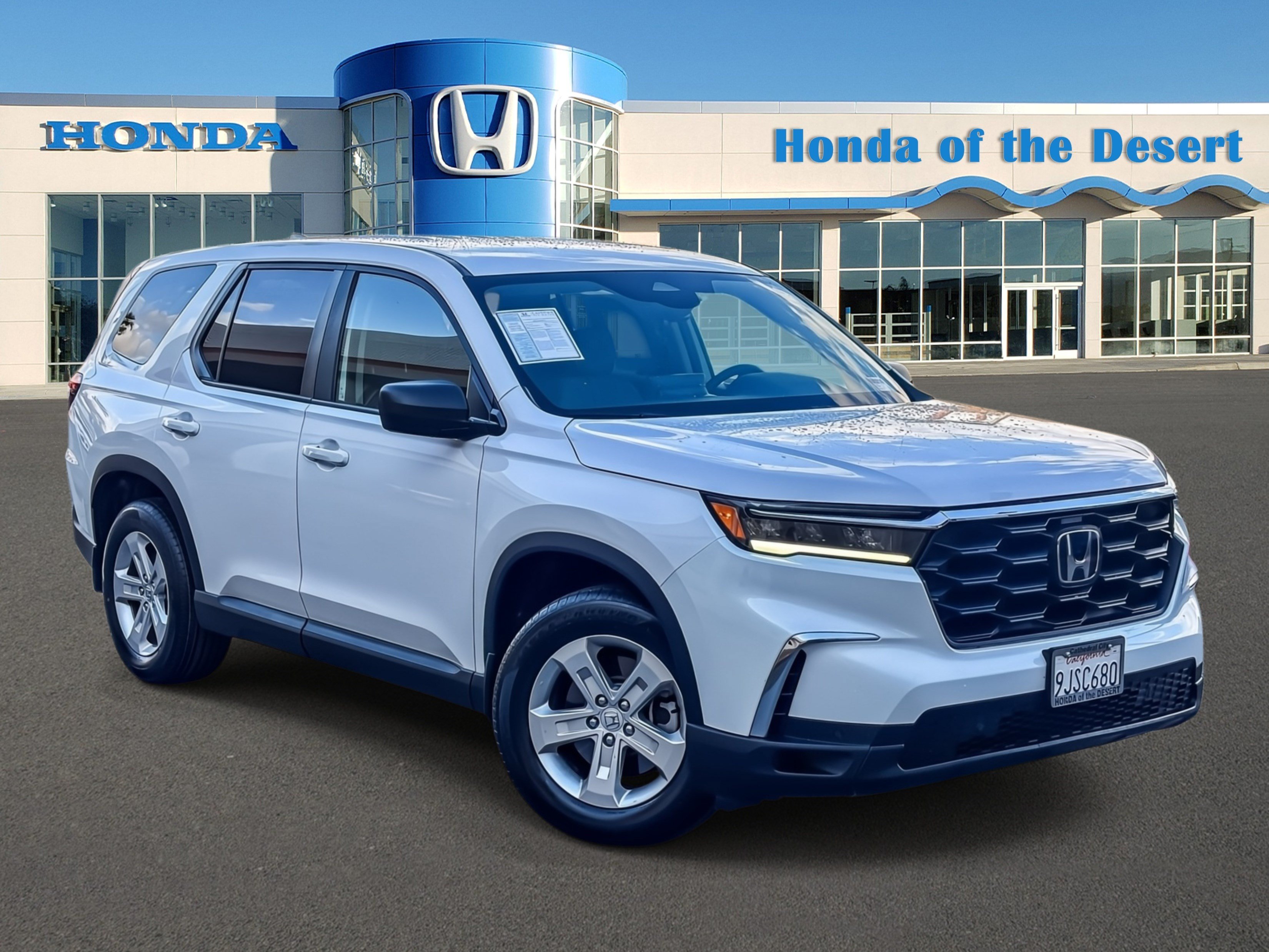 Used 2024 Honda Pilot LX image 1