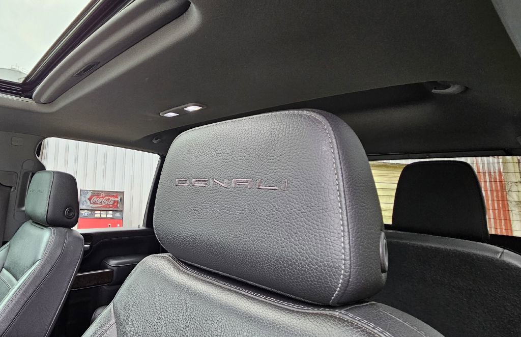Used 2020 GMC Sierra 2500 Denali w/ Denali Ultimate Package AWD/4WD image 10