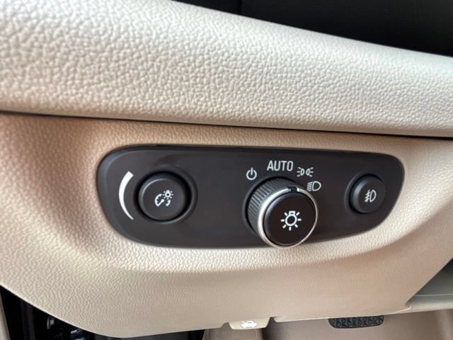 Used 2019 Buick Regal Essence w/ Driver Confidence Package I AWD/4WD image 12