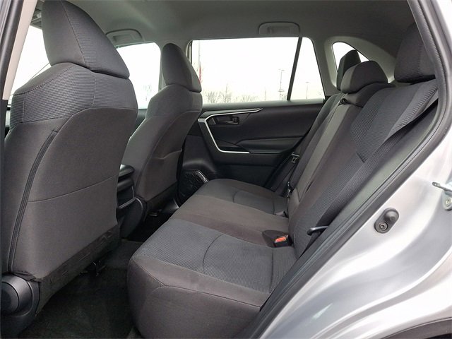 Used 2021 Toyota RAV4 LE image 10