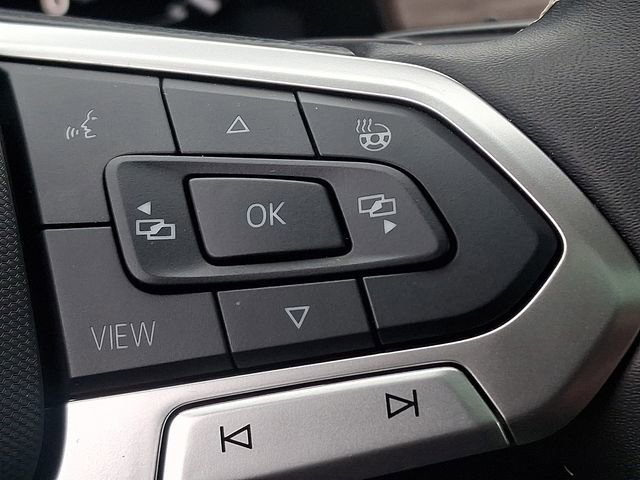 Used 2025 Volkswagen Atlas SEL image 24