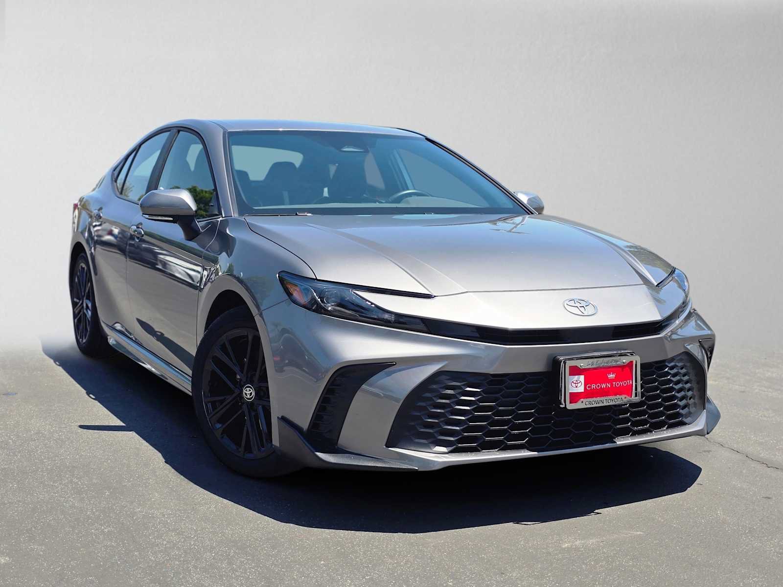 Certified 2026 Toyota Camry SE FWD image 1