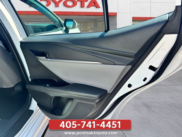 Used 2025 Toyota Camry SE FWD image 20