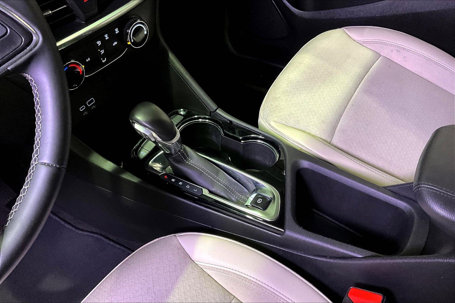 Used 2024 Buick Encore GX Preferred FWD image 17