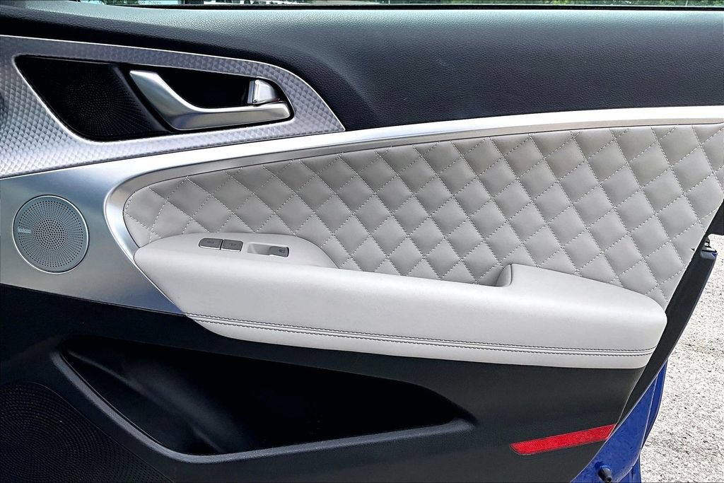 Used 2022 Genesis G70 3.3T RWD image 23