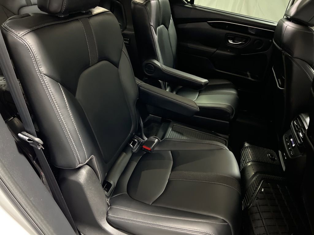 Used 2023 Honda Pilot EX-L image 12