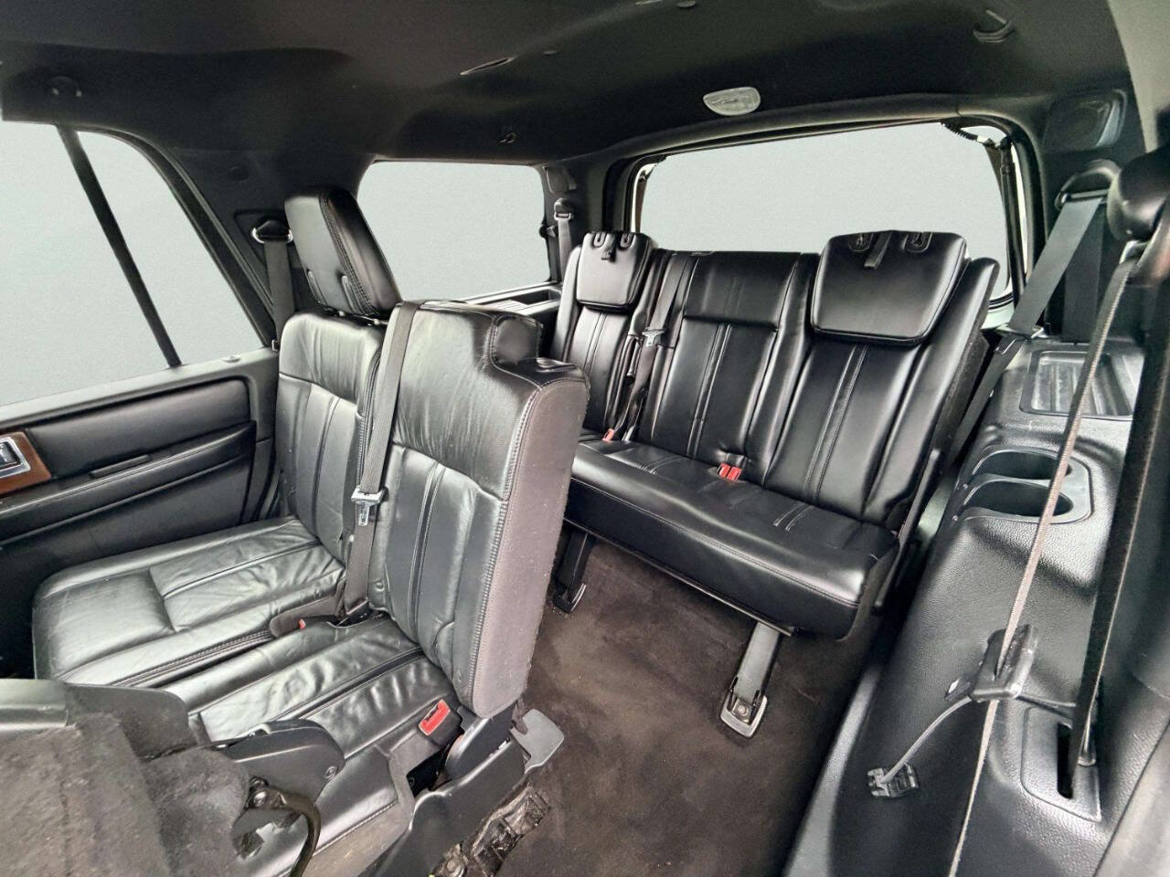 Used 2015 Lincoln Navigator 4WD image 27