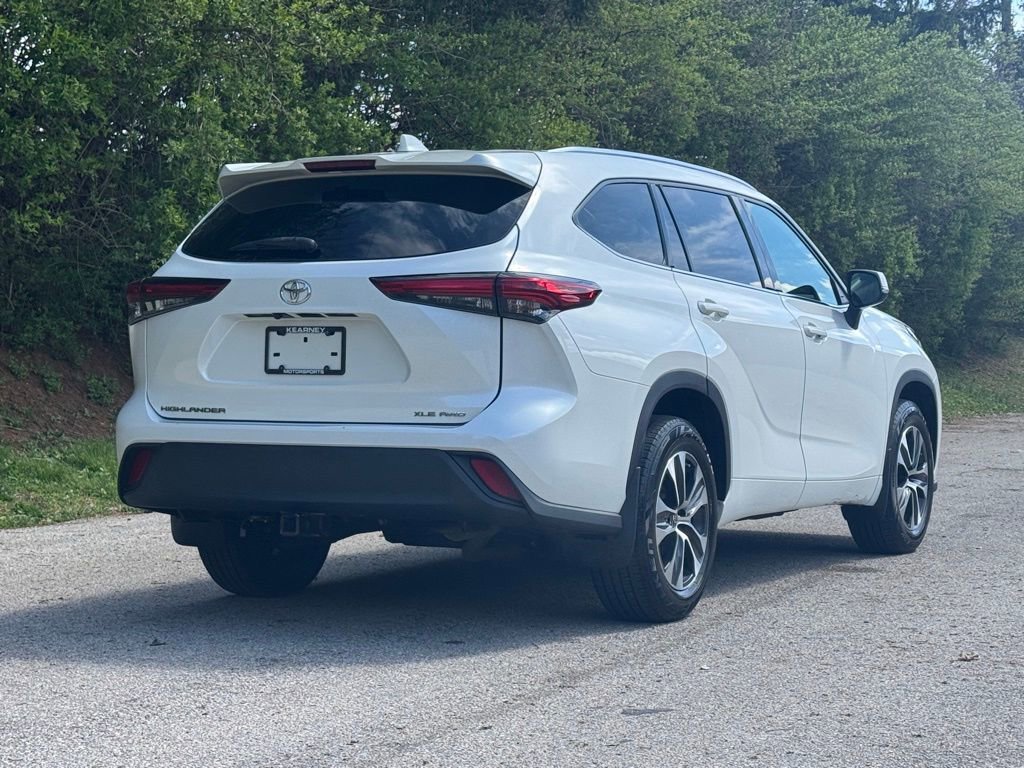 Used 2021 Toyota Highlander XLE image 5