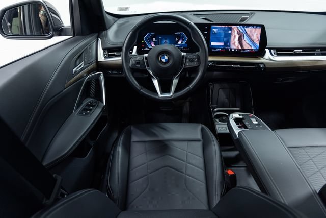 Certified 2025 BMW X1 xDrive28i w/ Technology Package AWD/4WD image 3