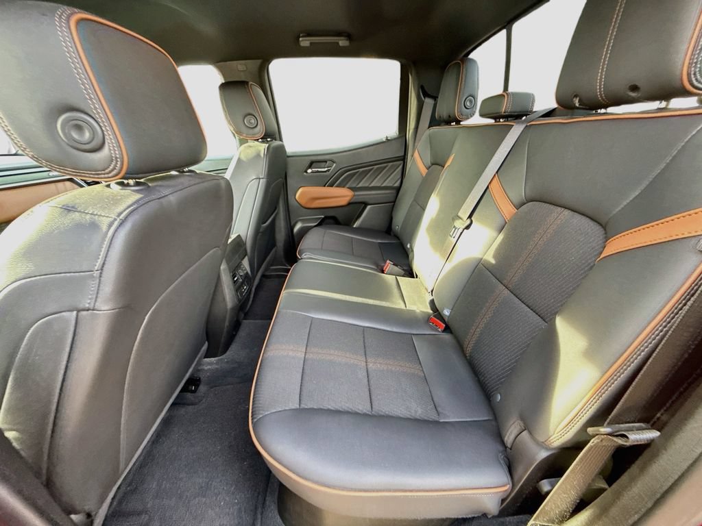 Used 2024 GMC Canyon AT4 AWD/4WD image 24