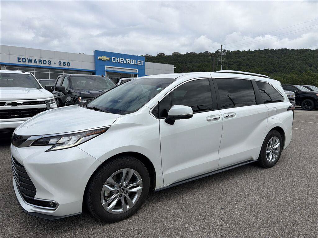 Used 2023 Toyota Sienna Limited
