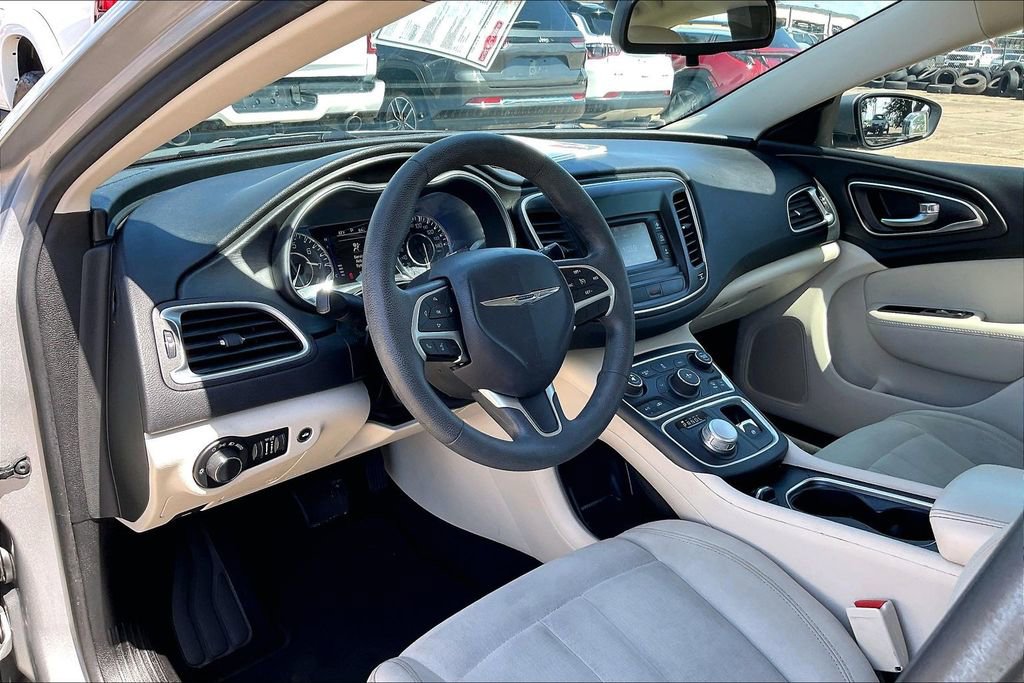 Used 2015 Chrysler 200 Limited FWD image 13