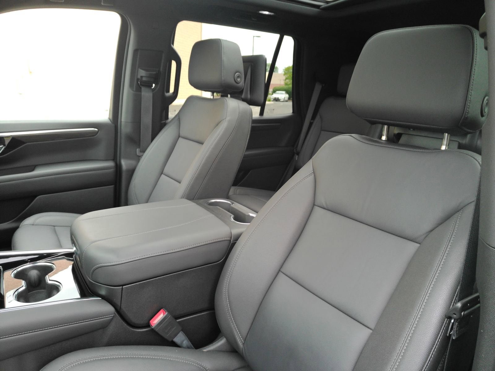 Certified 2026 Chevrolet Tahoe Z71 w/ Z71 Off-Road Package AWD/4WD image 13