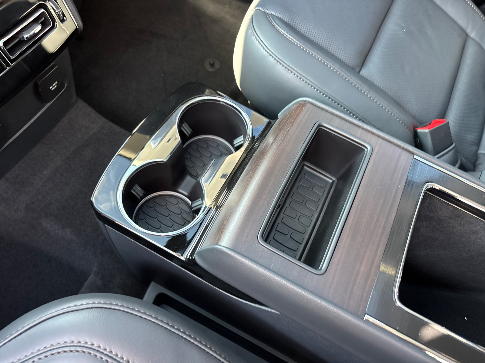 New 2026 Lincoln Aviator Reserve w/ Jet Appearance Package AWD/4WD image 33
