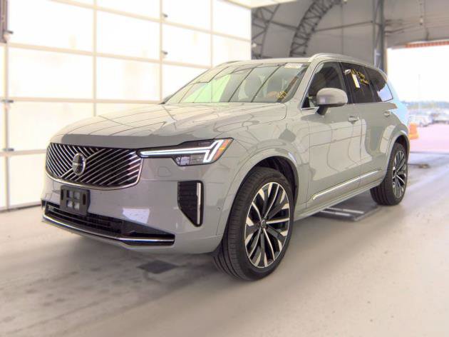 Certified 2026 Volvo XC90 B6 Plus AWD/4WD image 2