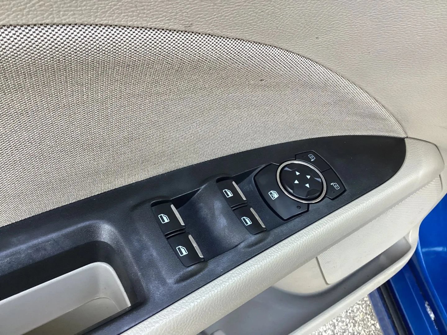 Used 2018 Ford Fusion SE FWD image 23