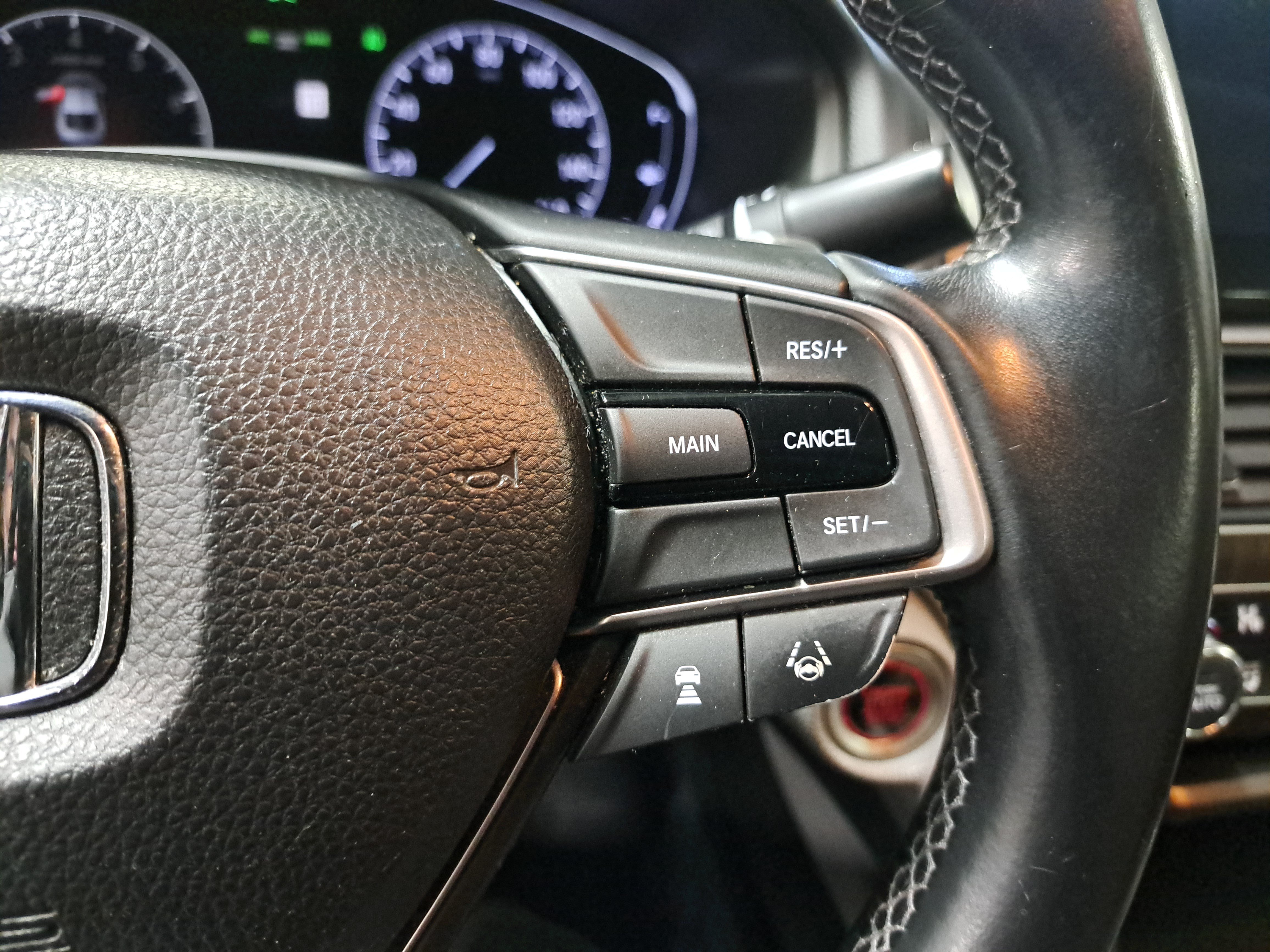 Used 2018 Honda Accord EX-L image 18