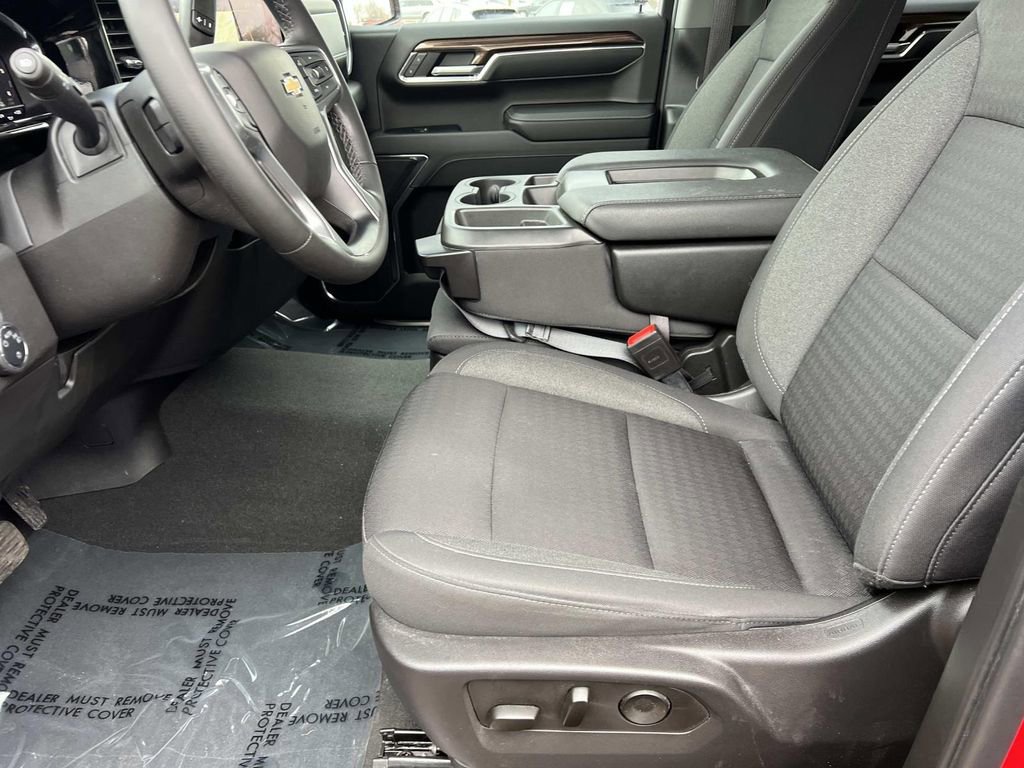 Used 2023 Chevrolet Silverado 1500 LT AWD/4WD image 14