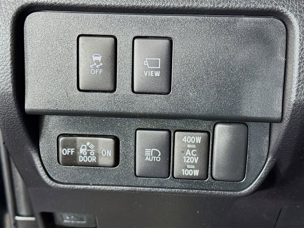 Used 2023 Toyota Tacoma Limited AWD/4WD image 15