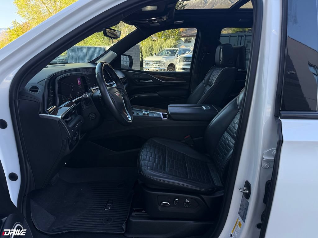Used 2023 Cadillac Escalade ESV Sport Platinum w/ LPO, Floor Liner Package AWD/4WD image 34