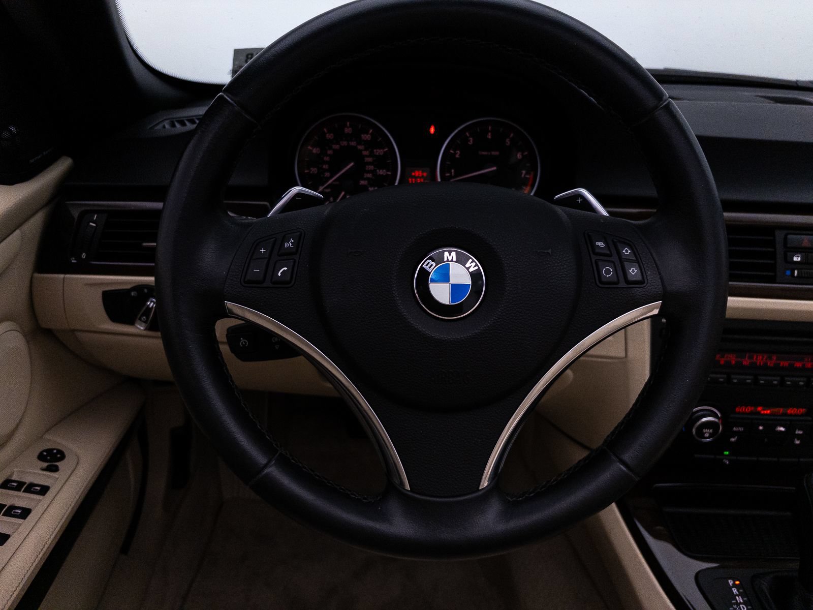 Used 2011 BMW 335i Convertible RWD image 23