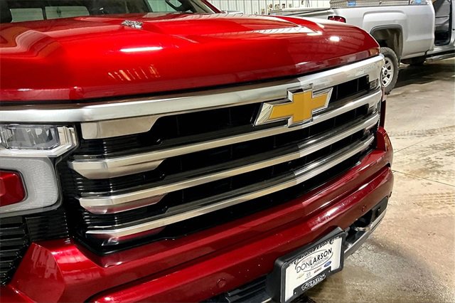 Certified 2024 Chevrolet Silverado 1500 High Country w/ Technology Package image 11