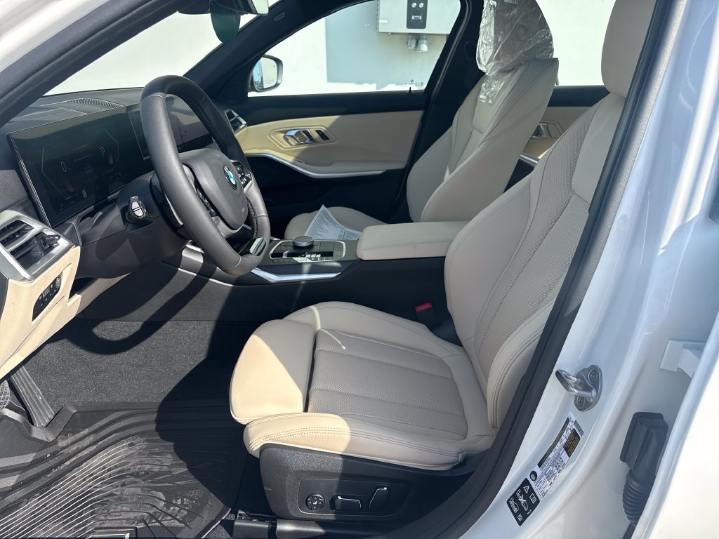 Used 2026 BMW 330i xDrive Sedan w/ Premium Package AWD/4WD image 9