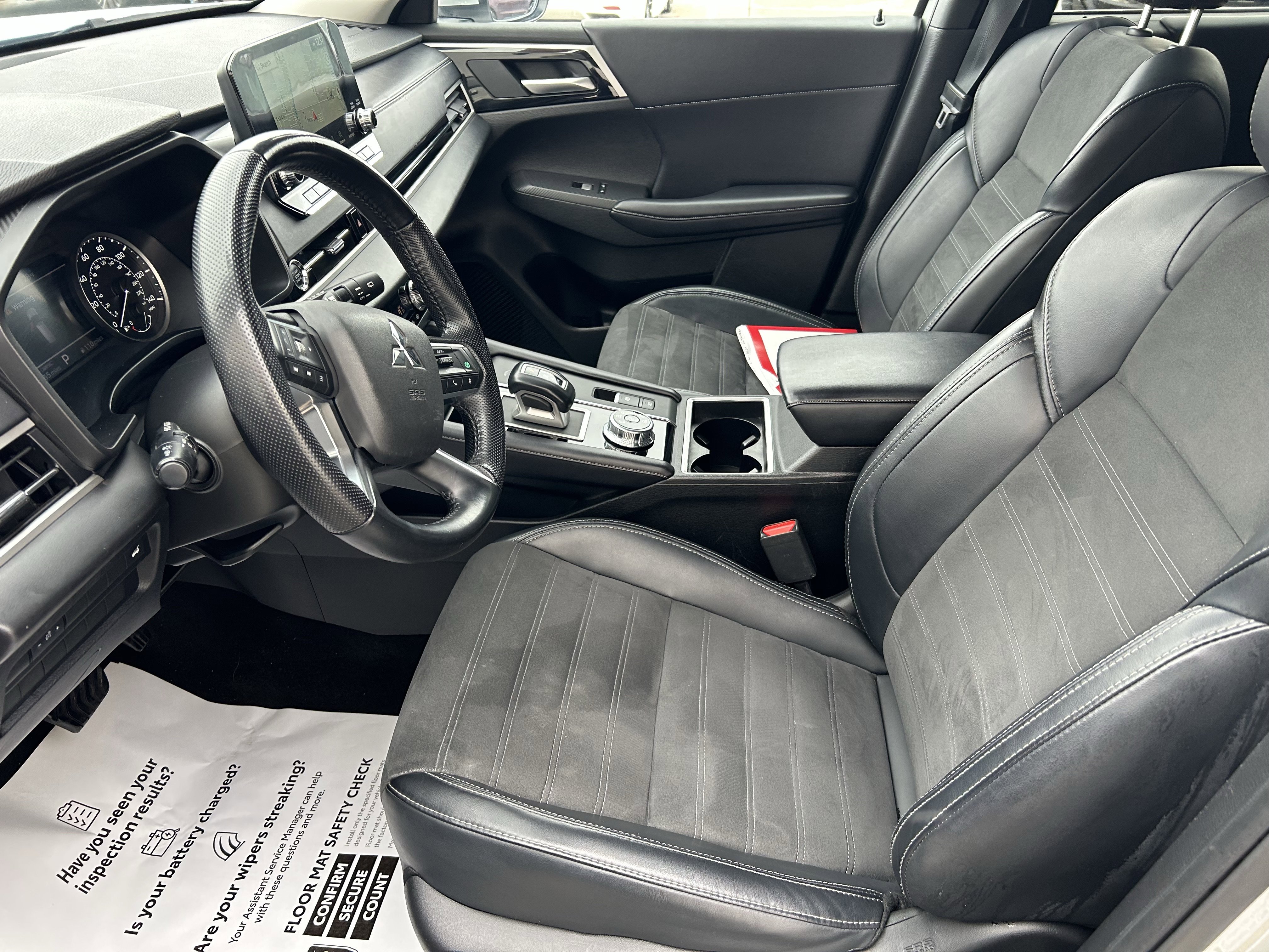 Used 2024 Mitsubishi Outlander Ralliart image 18