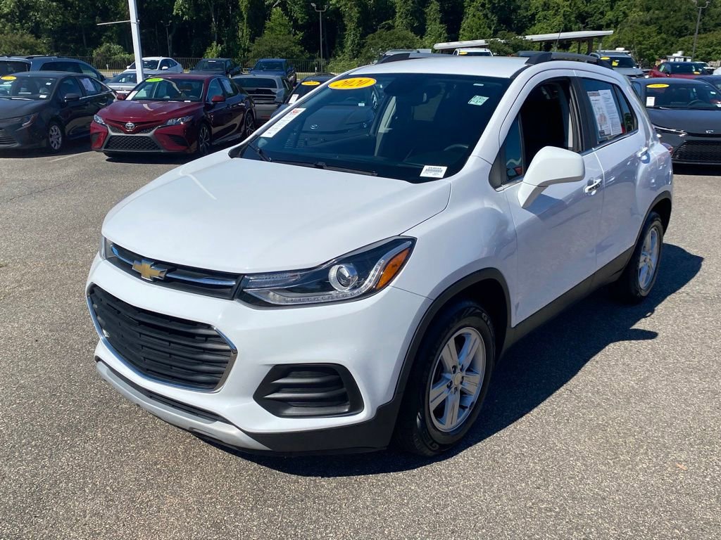 Used 2020 Chevrolet Trax LT w/ LT Convenience Package FWD image 2