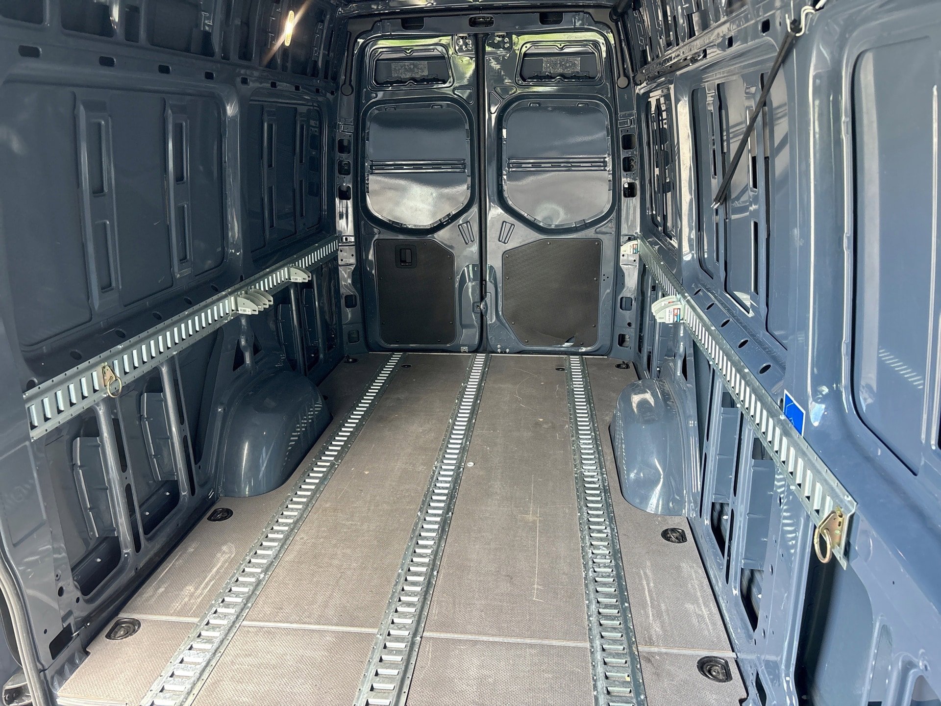 Used 2021 Mercedes-Benz Sprinter 2500 image 26