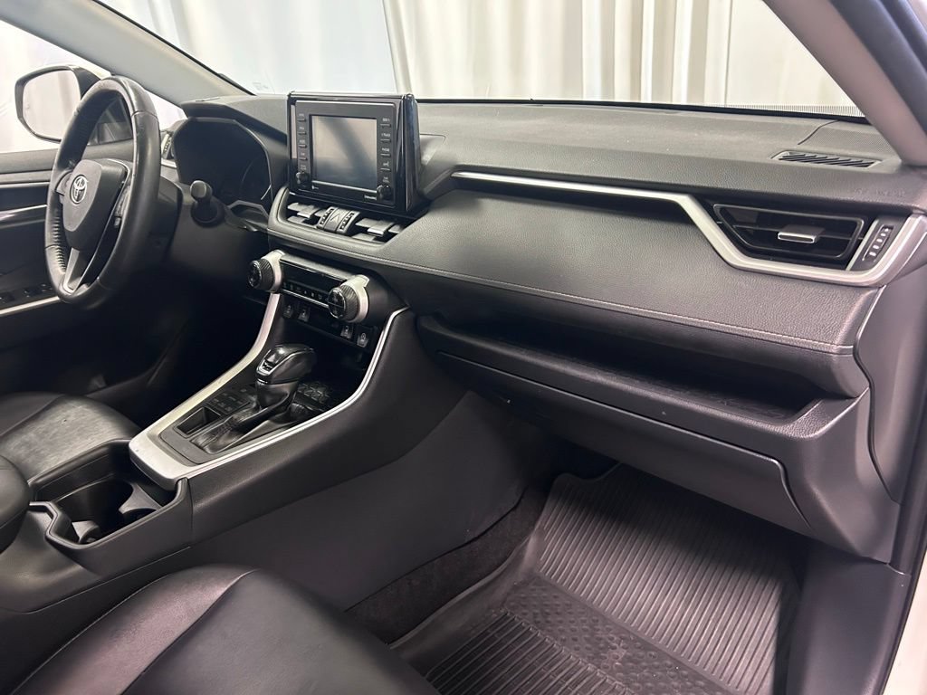 Used 2020 Toyota RAV4 XLE Premium AWD/4WD image 23