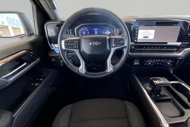 Used 2024 Chevrolet Silverado 1500 RST w/ Z71 Off-Road Package AWD/4WD image 8