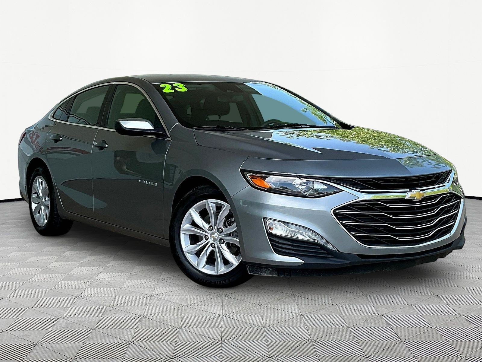 Used 2023 Chevrolet Malibu LT FWD image 3