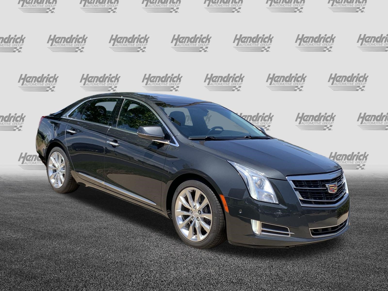 Used 2016 Cadillac XTS Luxury FWD image 2