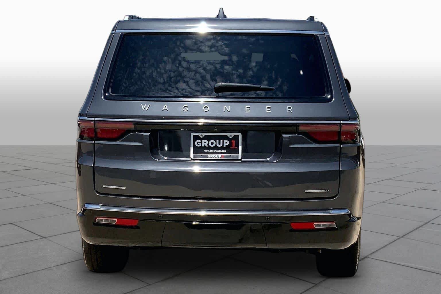 Used 2022 Jeep Wagoneer Series I w/ Convenience Group I AWD/4WD image 5