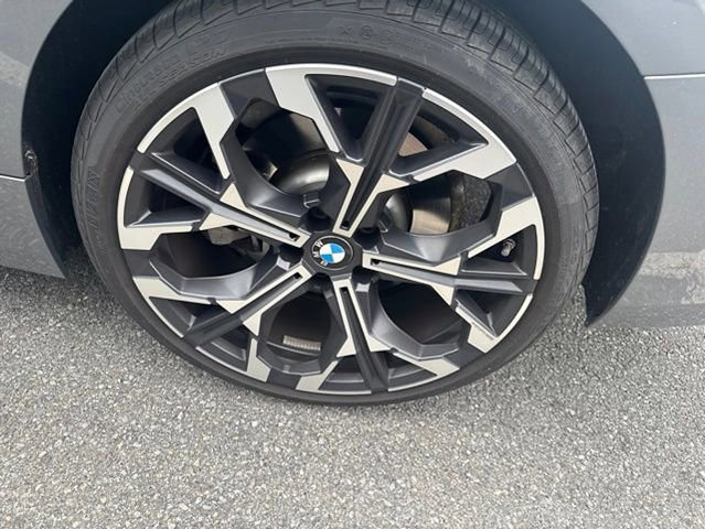 Certified 2025 BMW 330i xDrive Sedan w/ Premium Package AWD/4WD image 13