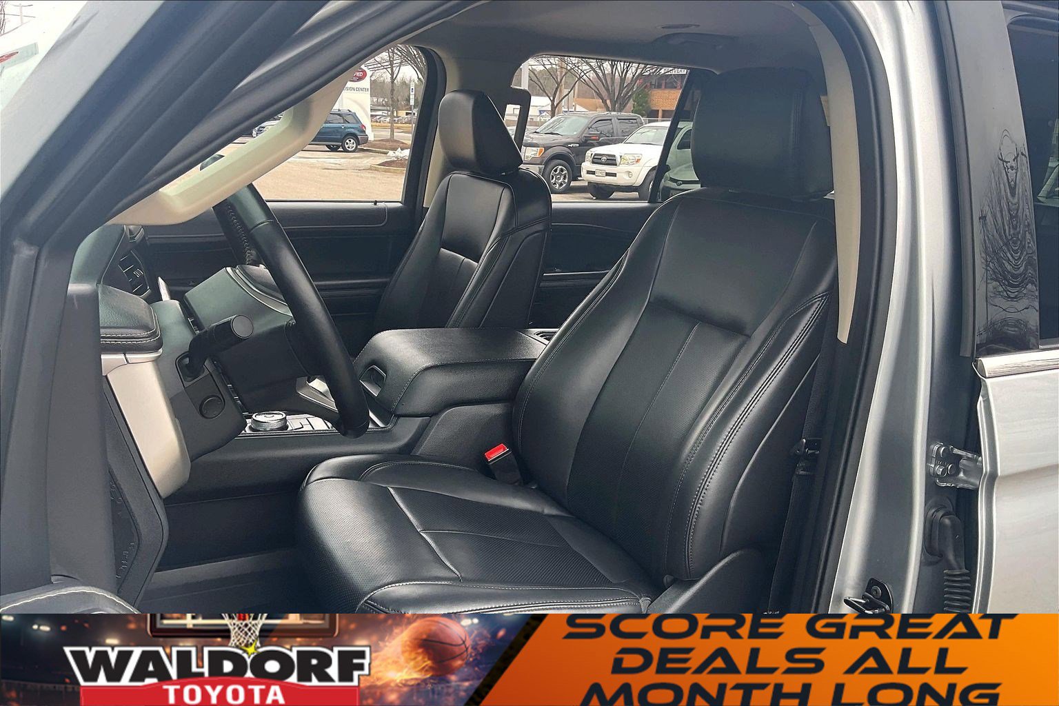 Used 2024 Ford Expedition XLT image 29