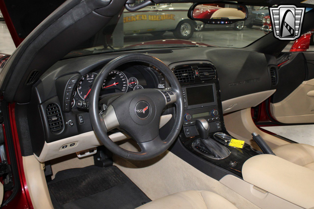 Used 2008 Chevrolet Corvette Convertible w/ Preferred Equipment Group image 23