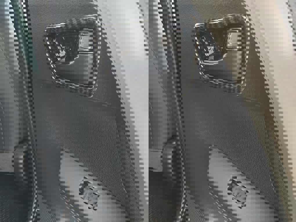 Used 2018 Toyota RAV4 LE w/ All Weather Liner Package image 10