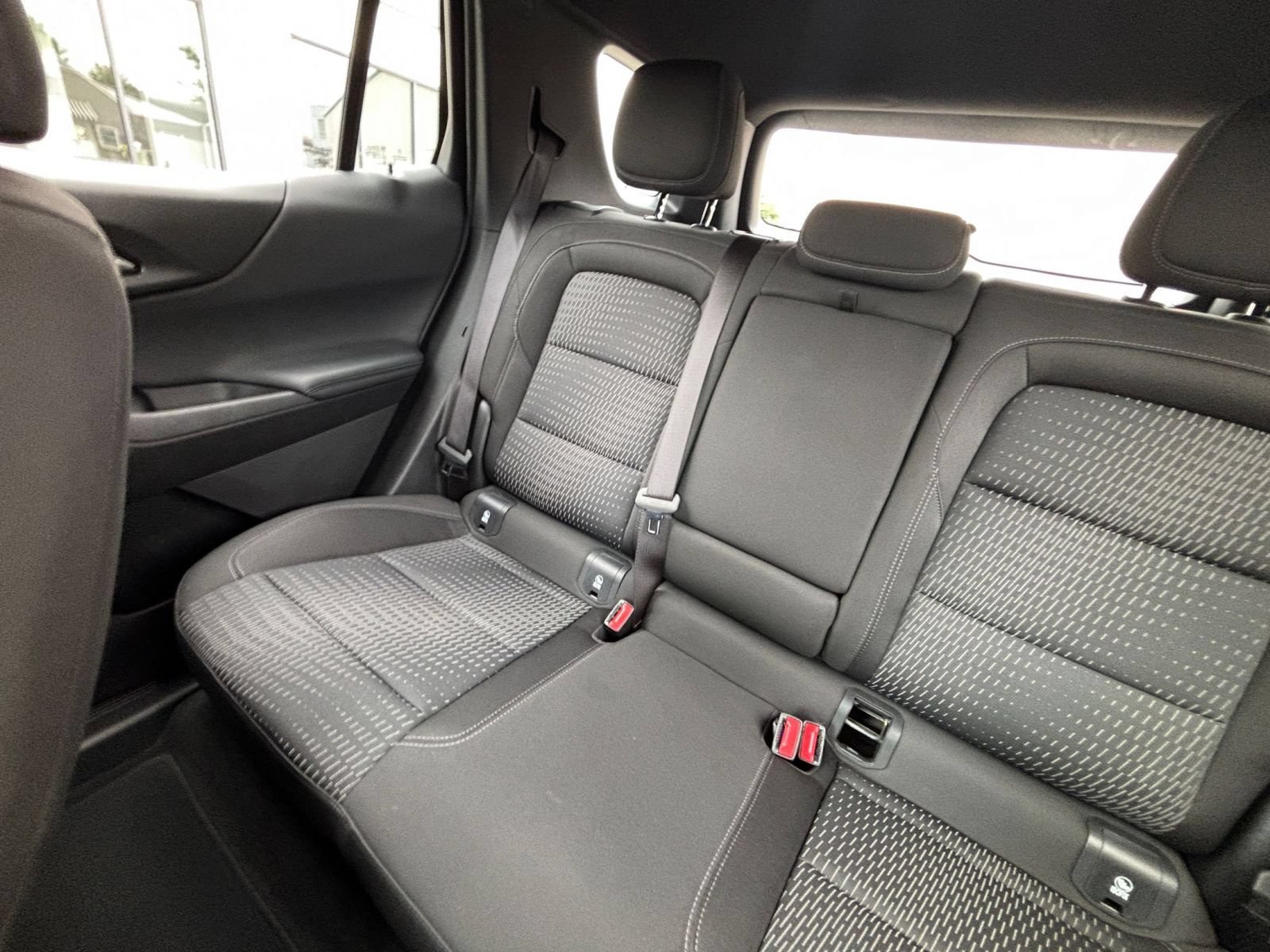 Used 2025 Chevrolet Equinox LT FWD image 40